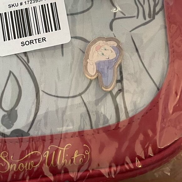 Loungefly Disney Snow White & The Seven Dwarfs Pin Collector Mini Backpack NWT - Picture 7 of 8